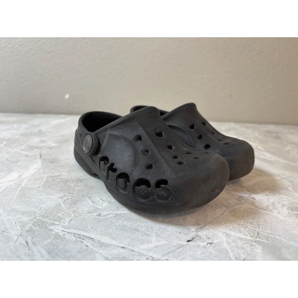 Crocs Baya Clogs Kids Size C8 Black Slip On Water Shoes Sandals 10190